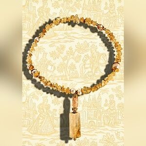 About the listing:Citrine Chip Beads And Pearls With Citrine Pendant Necklace